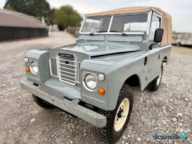 1972' Land Rover Series III photo #1