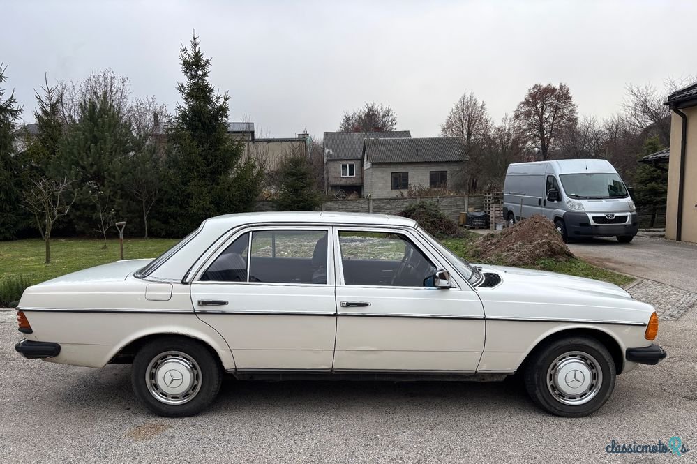 1978' Mercedes-Benz W123 photo #4