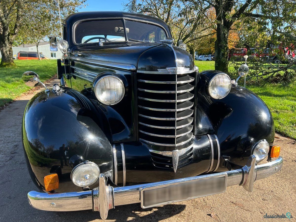 1938' Oldsmobile F 37 photo #3