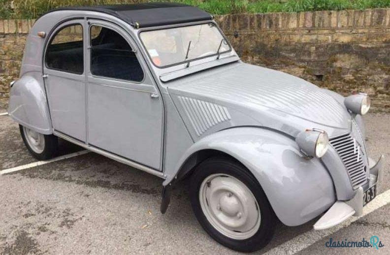 1955' Citroen 2CV photo #4