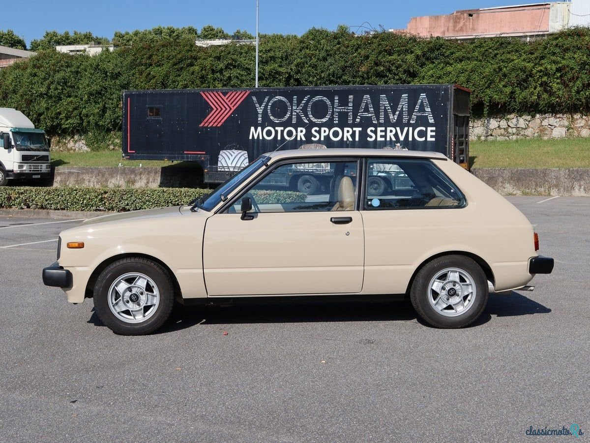 1982' Toyota Starlet photo #2