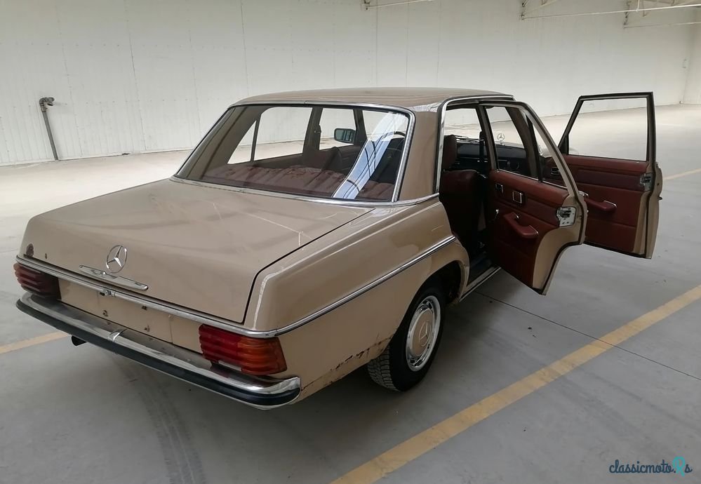 1973' Mercedes-Benz W115 photo #3