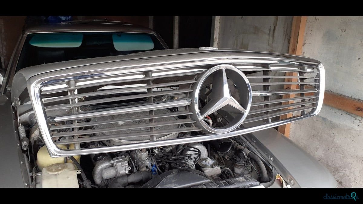 1980' Mercedes-Benz 240 photo #1