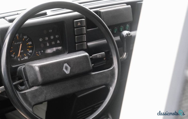 1983' Renault 4 photo #3