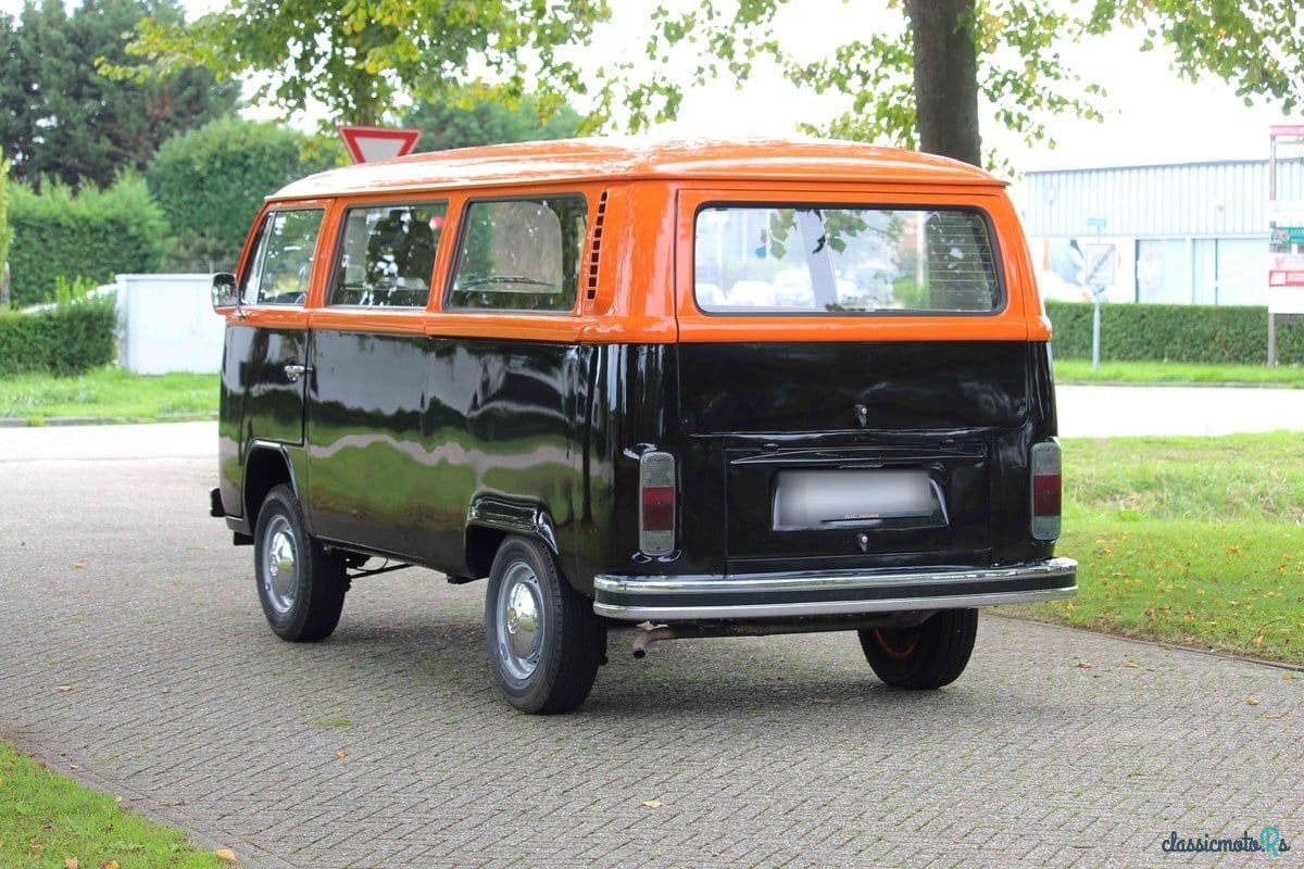 1976' Volkswagen Type 2 photo #6