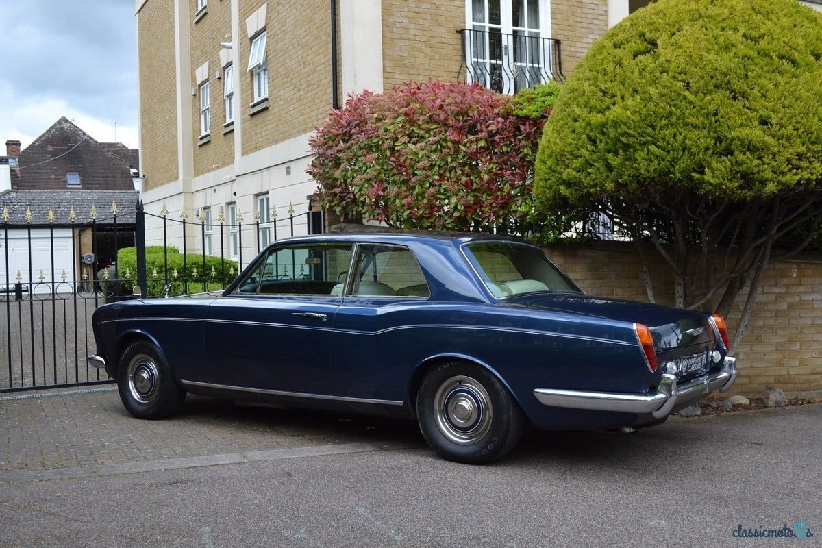 1970' Rolls-Royce Corniche photo #5