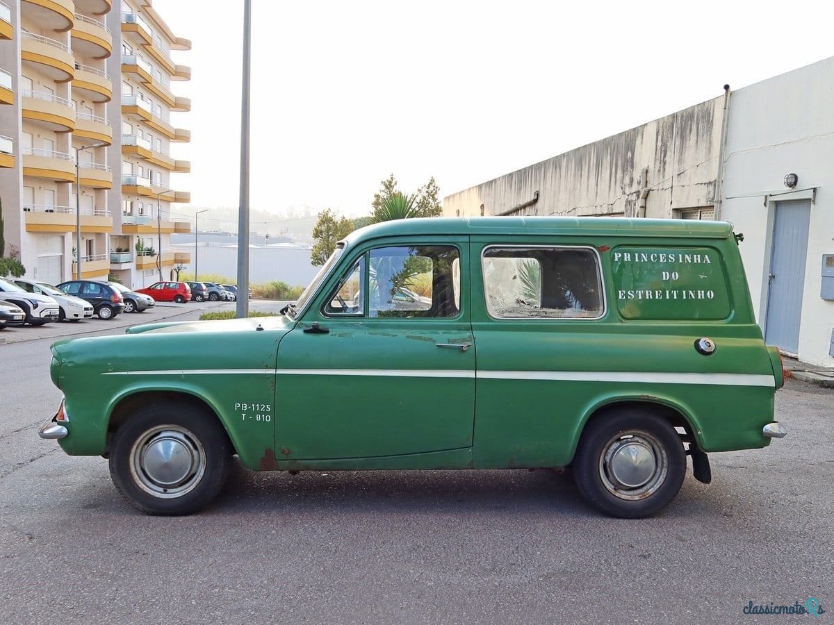 1966' Ford Anglia photo #2