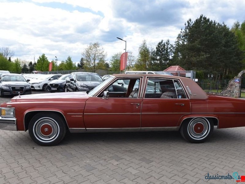 1977' Cadillac Fleetwood photo #5