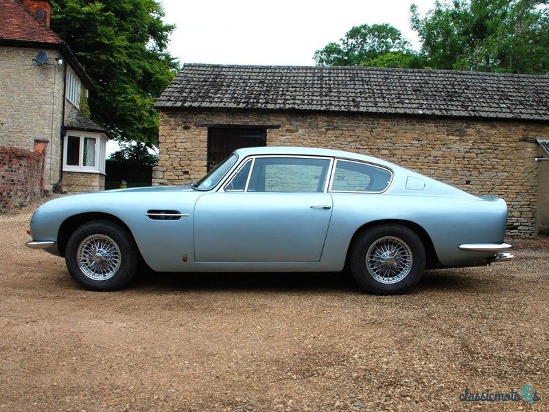 1969' Aston Martin DB6 photo #2