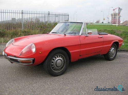 1969' Alfa Romeo 1750 Spider Veloce Duetto photo #1