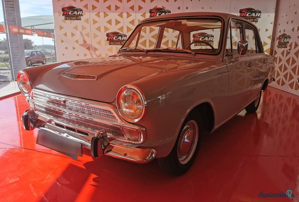 1965' Ford Cortina photo #2