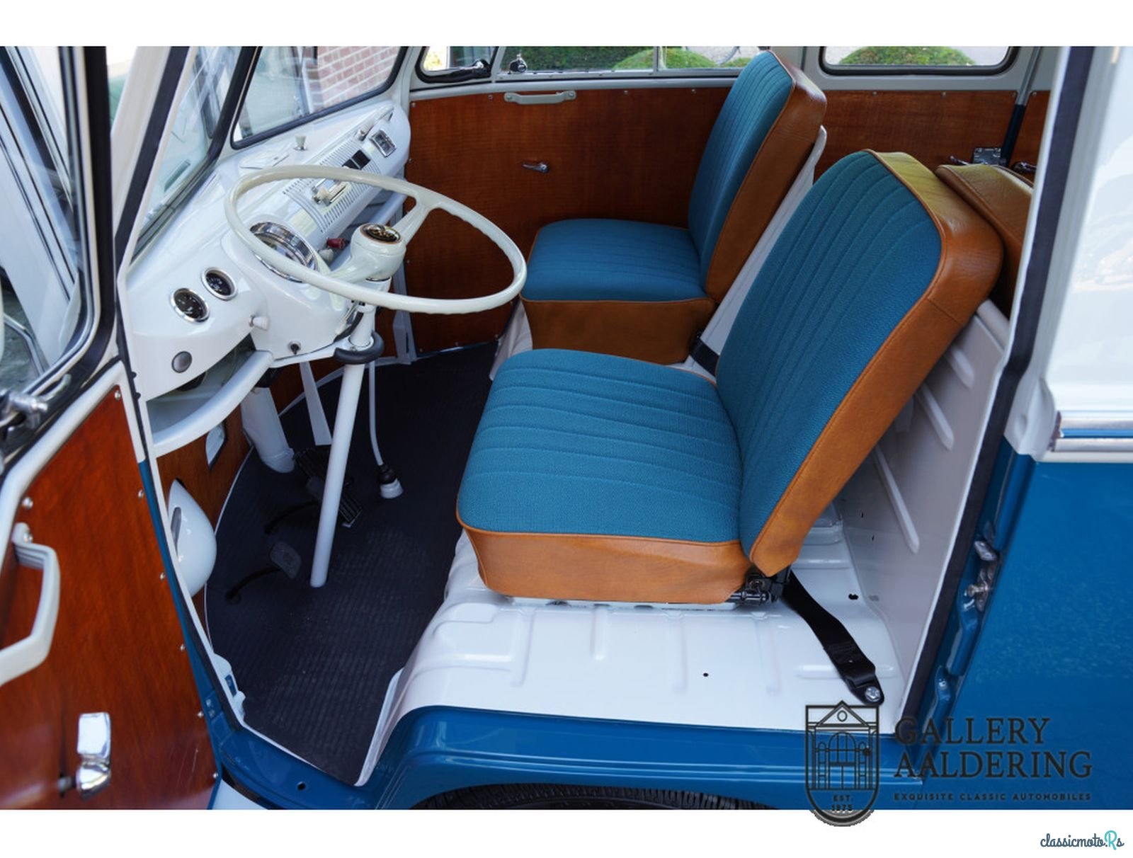 1966' Volkswagen Camper photo #3