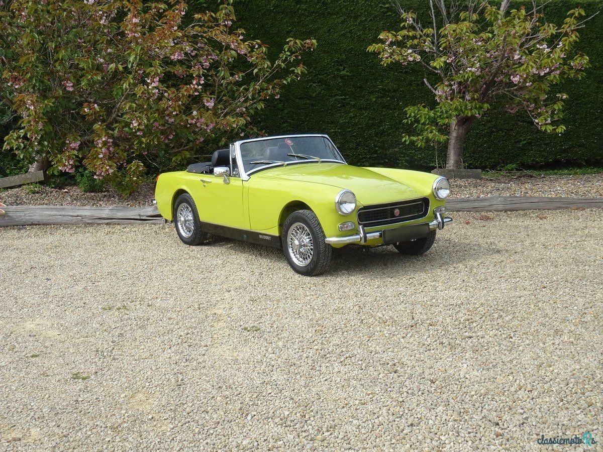 1974' MG Midget photo #3
