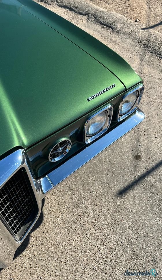 1970' Pontiac Bonneville photo #3