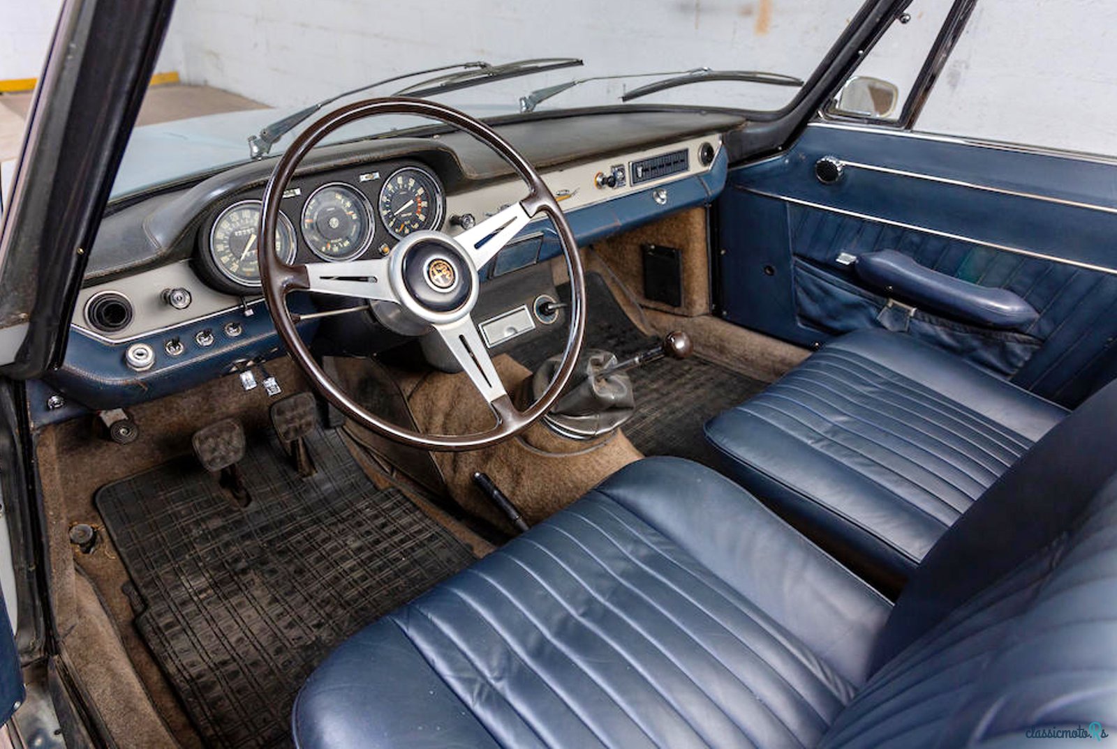 1963' Alfa Romeo 2600 photo #6