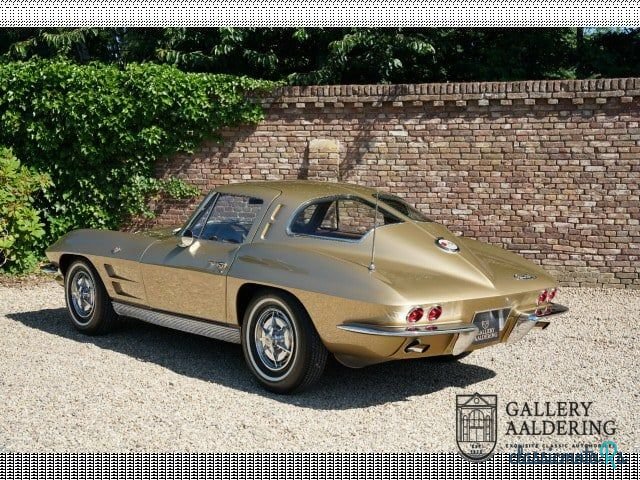 1963' Chevrolet Corvette photo #2