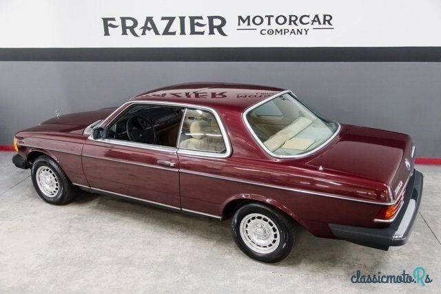 1985' Mercedes-Benz 300CD photo #4