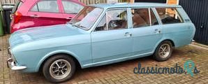 1969' Ford Cortina photo #3