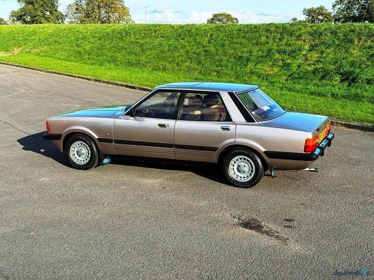 1982' Ford Cortina photo #4