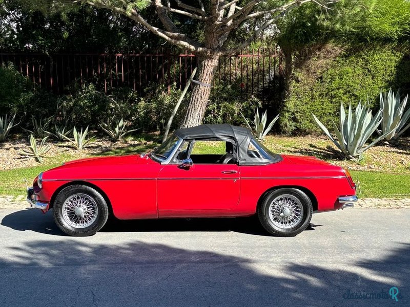 1966' MG MGB photo #2