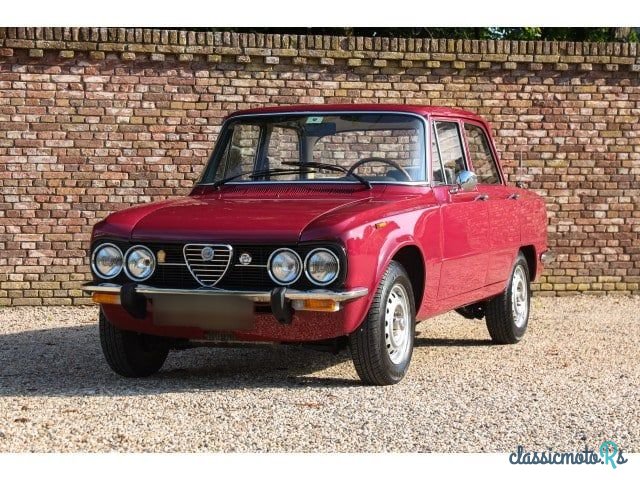 1975' Alfa Romeo Giulia photo #1