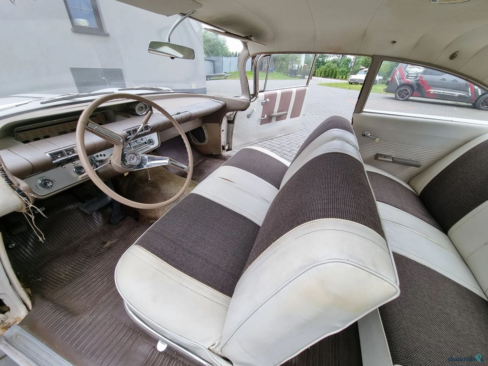 1960' Buick Le Sabre photo #3