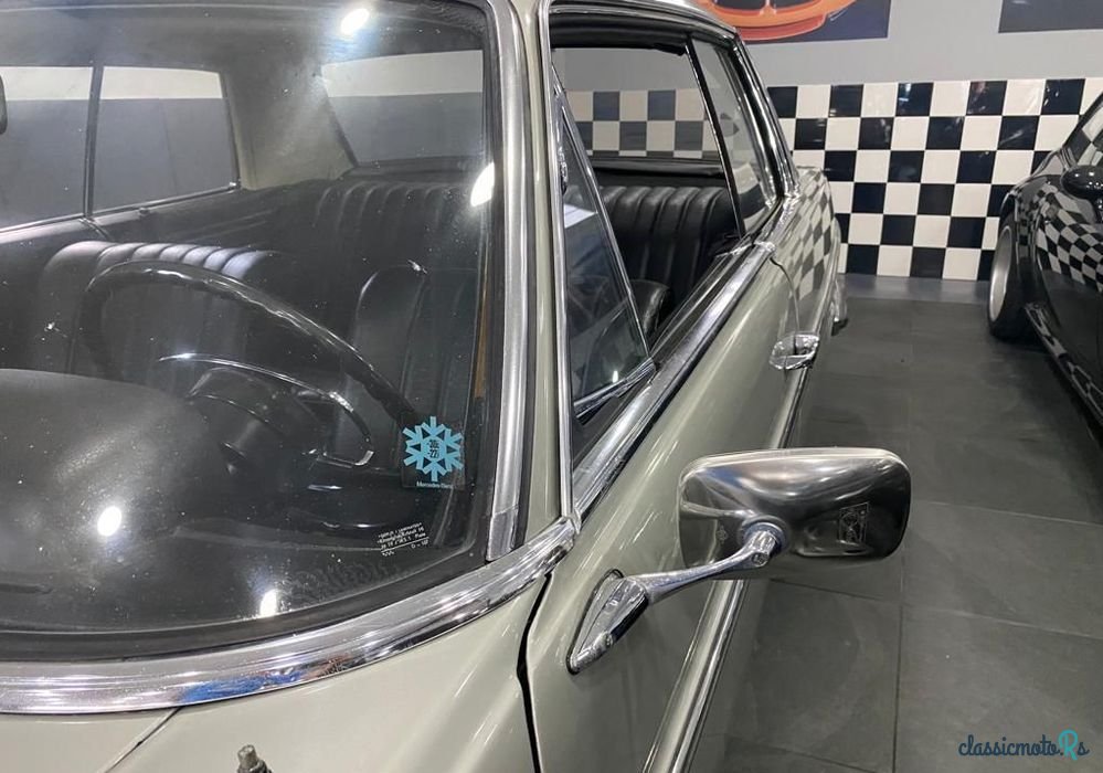1969' Mercedes-Benz 250 photo #4