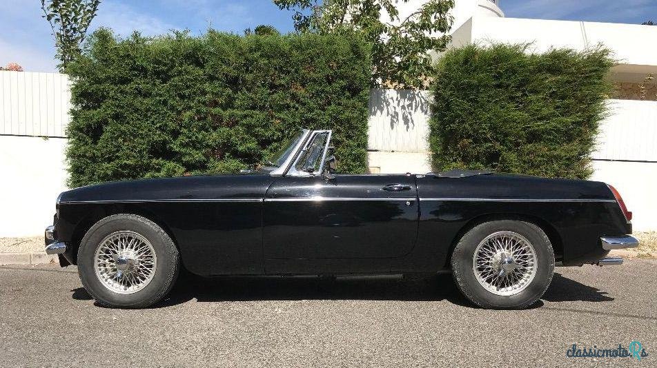 1967' MG MGB Roadster photo #2