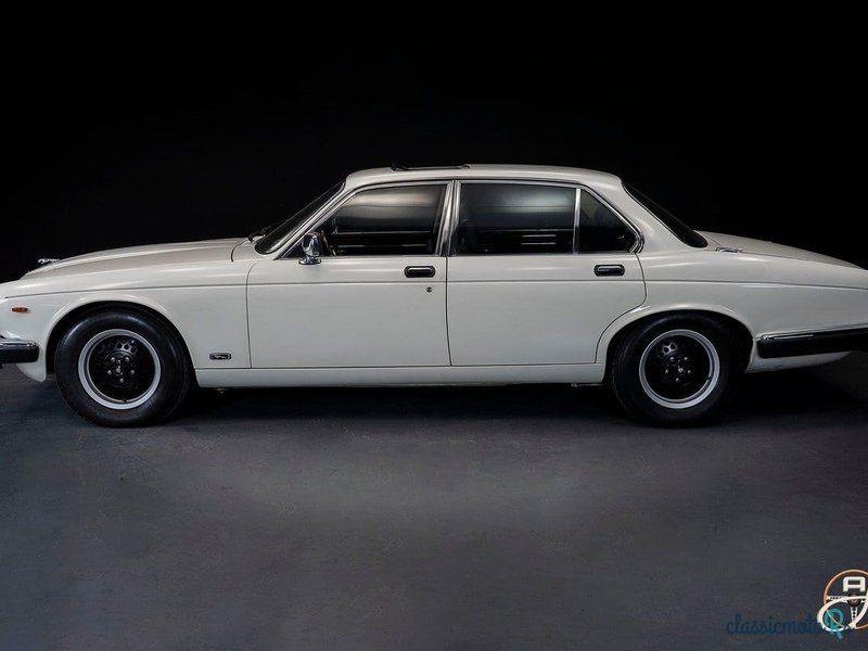 1986' Jaguar XJ photo #2