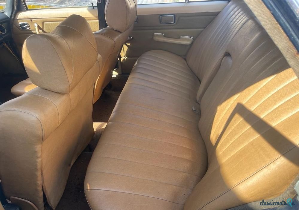 1975' Mercedes-Benz W123 photo #2