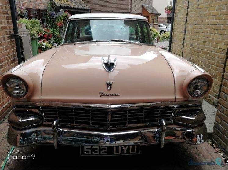 1956' Ford Fairlane photo #3