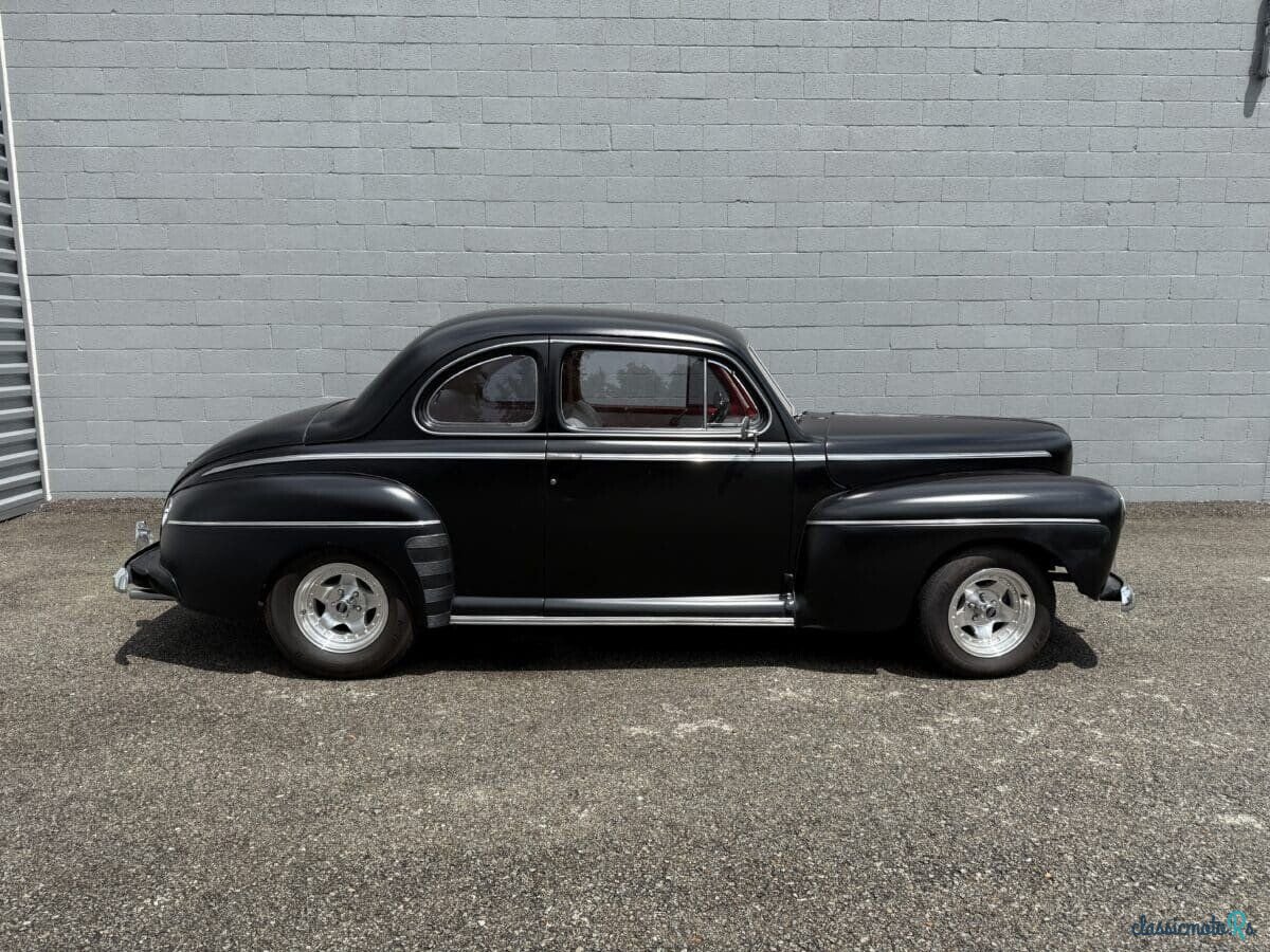 1946' Ford photo #2