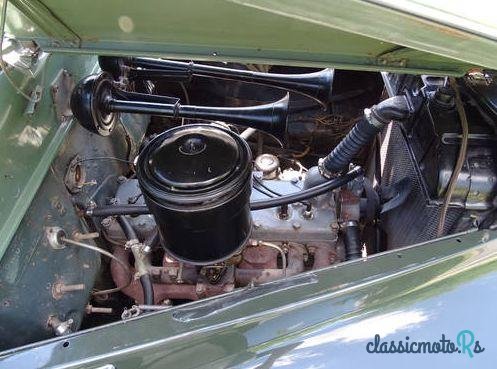 1940' Chrysler Royal photo #4