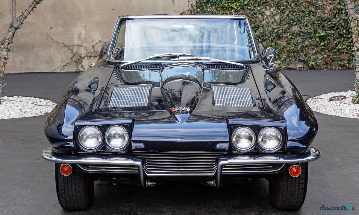 1963' Chevrolet Corvette photo #3