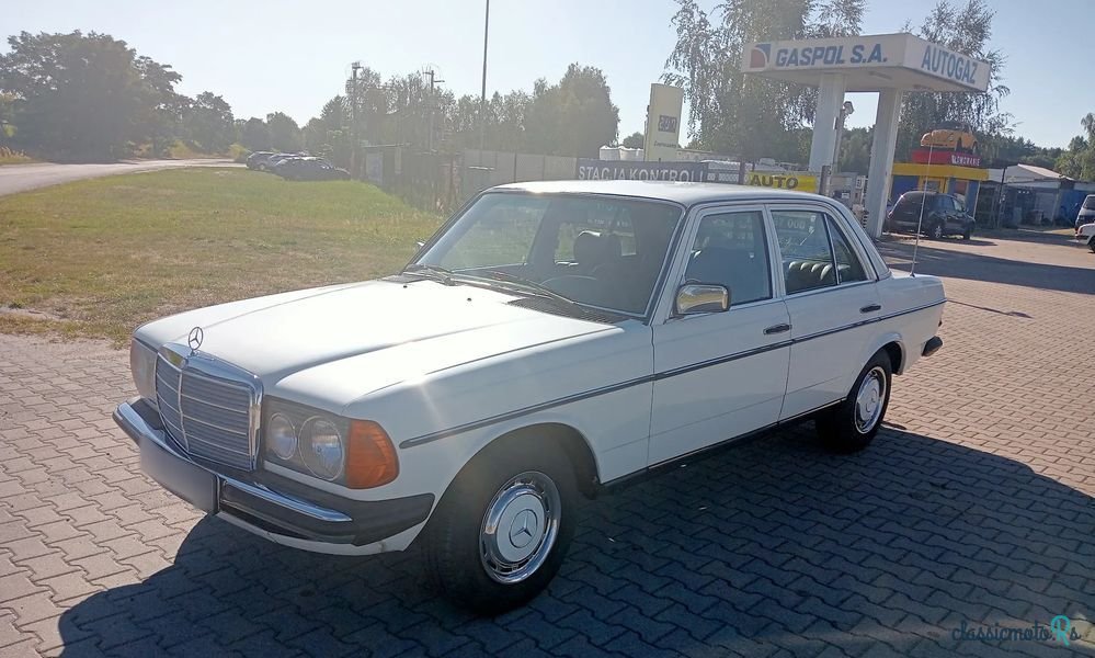 1980' Mercedes-Benz W123 photo #3
