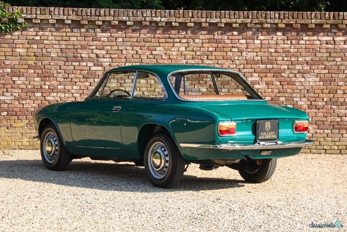 1972' Alfa Romeo Gt Junior photo #2