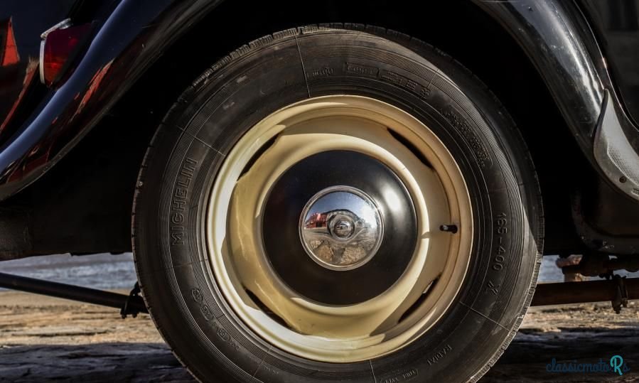 1957' Citroen 11 photo #6