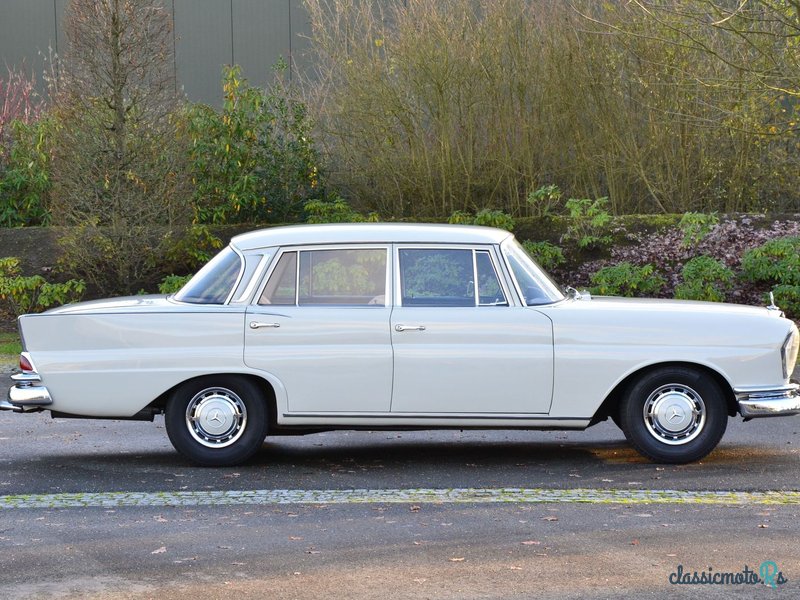 1961' Mercedes-Benz 220 S photo #6