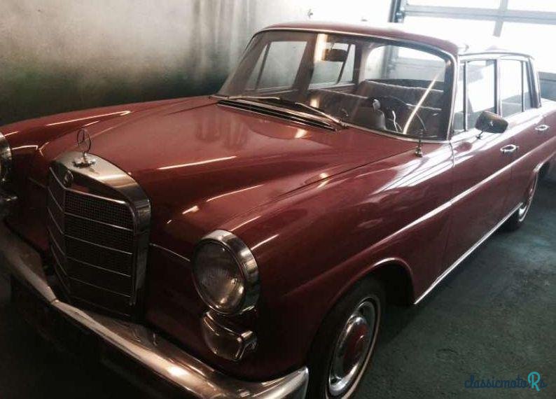 1966' Mercedes-Benz 200D photo #1