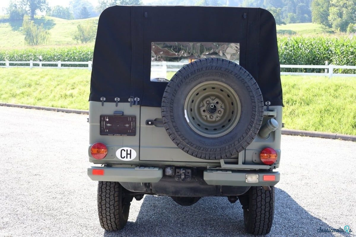 1985' Mercedes-Benz 240G photo #5