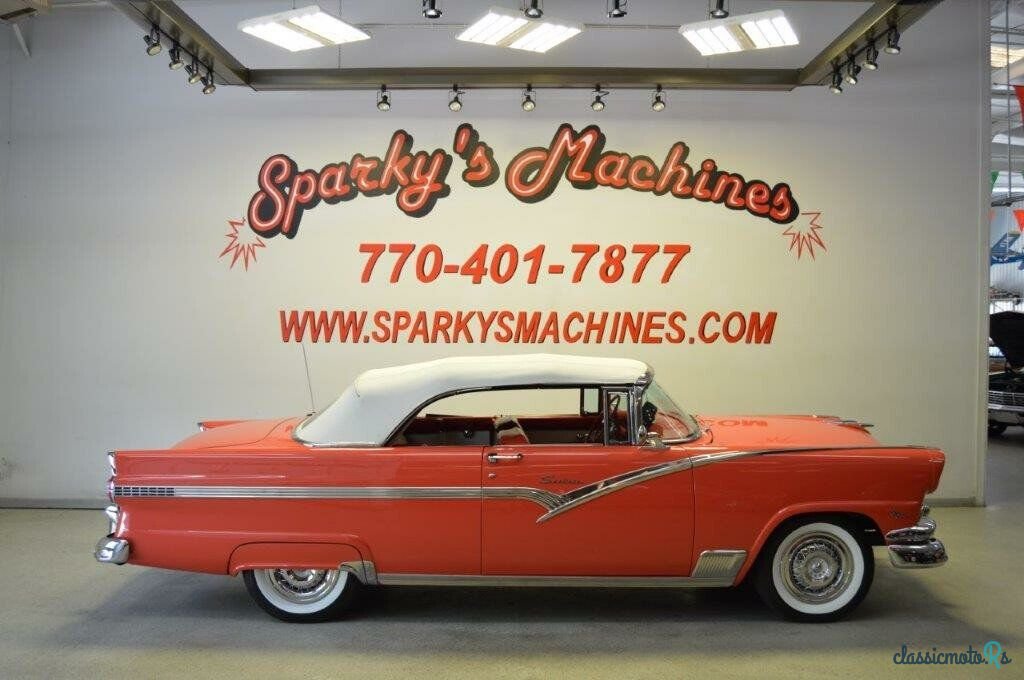 1956' Ford Fairlane photo #1