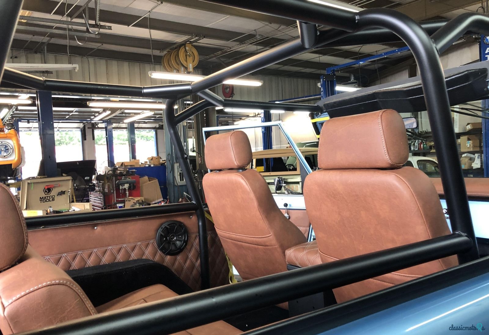 1975' Ford Bronco photo #2