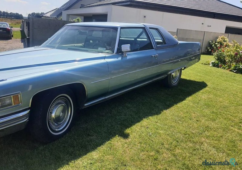 1976' Cadillac Deville photo #2