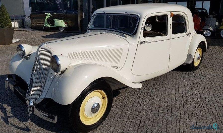 1952' Citroen 11 Normale photo #2