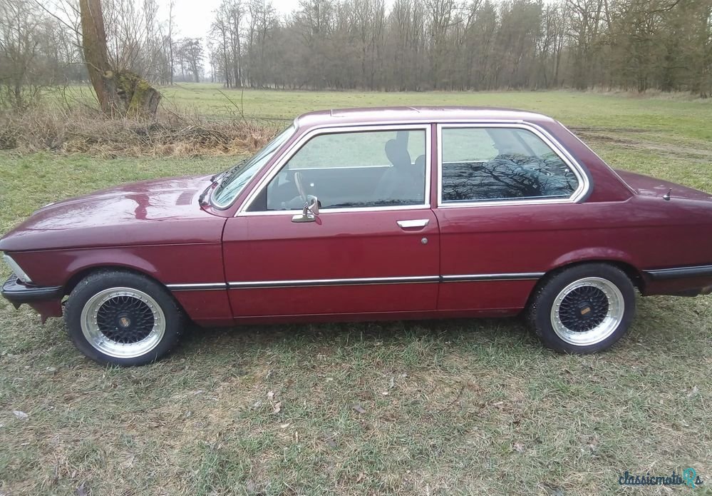 1980' BMW Seria 3 320 photo #3