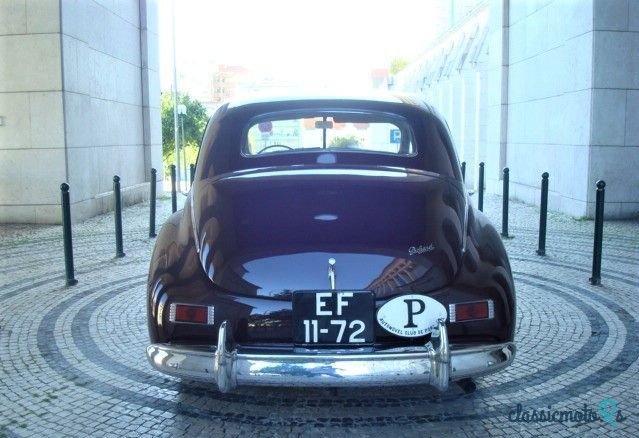 1945' Packard Clipper Special Eight photo #3