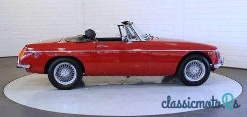 1973' MG MGB photo #4
