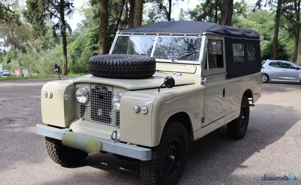 1978' Land Rover Serie II photo #1