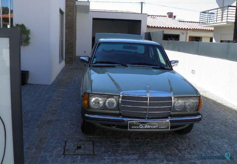 1979' Mercedes-Benz 300 photo #1