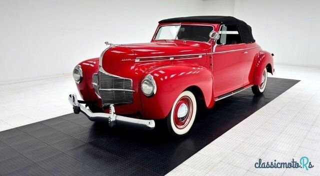 1940' Dodge Luxury Liner photo #1